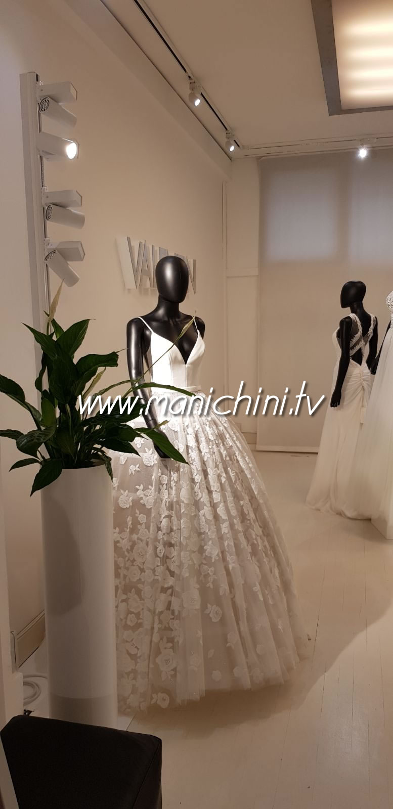 manichini-abiti-sposa.jpg